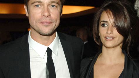 brad pitt et penelope cruz chanel|penélope cruz date night.